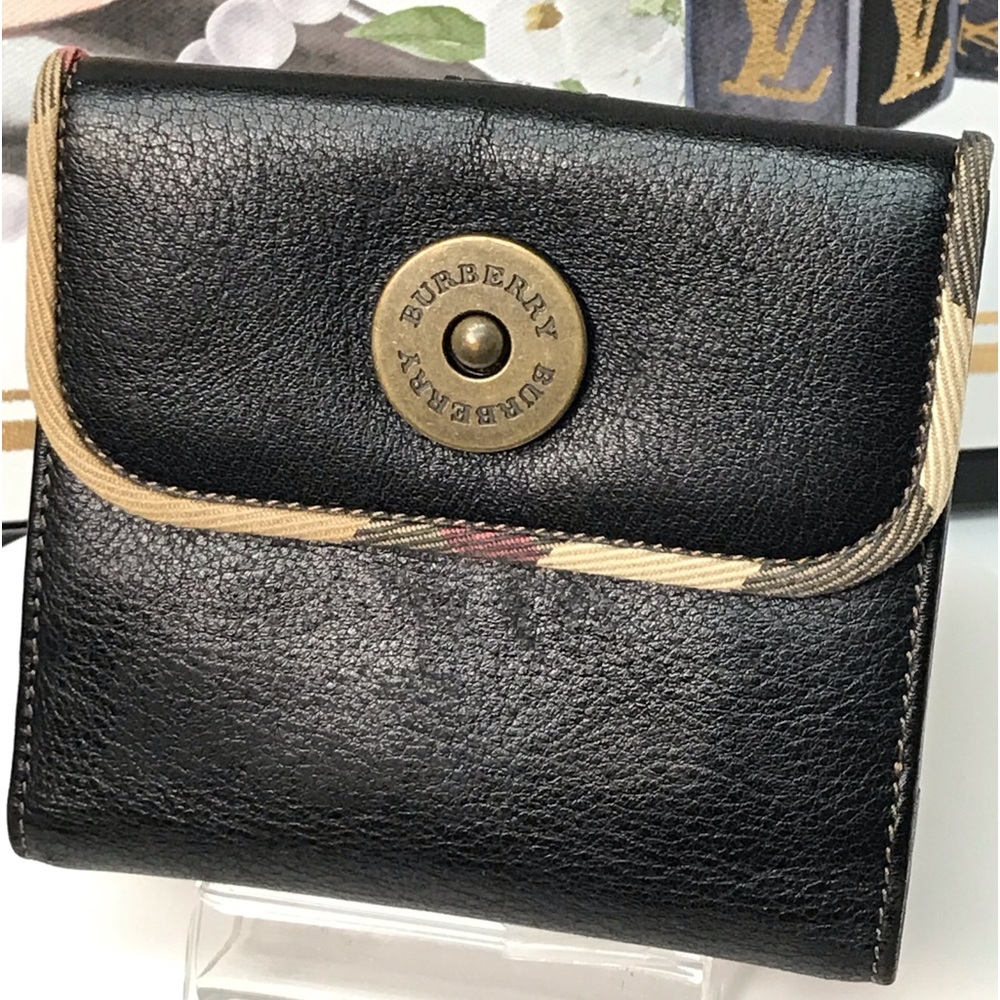 BURBERRY Signature Nova Check Trim Bifold Wallet 😍🔥 - Picture 5 of 17